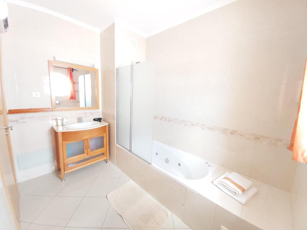 Penthouse With Sea Views Leilighet Albufeira Eksteriør bilde